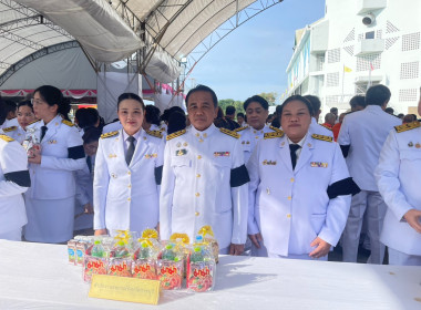 พิธีเจริญพระพุทธมนต์และทำบุญตักบาตร ... พารามิเตอร์รูปภาพ 9